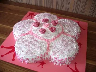 Торт " цветок" на день рождения доченьки