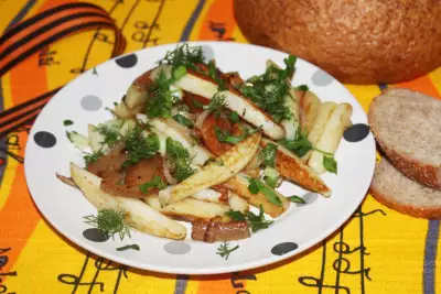 Картофель с салом и луком