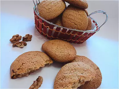 Медовое печенье с цукатами и орехами и тыквенно-апельсиновый кисель.