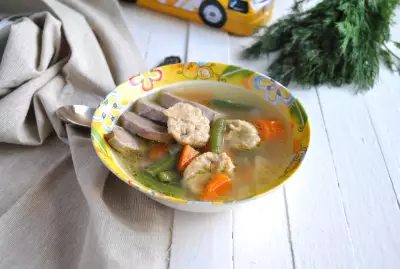 Суп с уткой стручковой фасолью и клёцками с ржаными отрубями