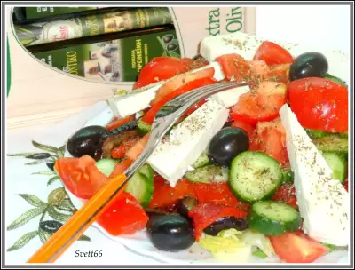 Салат из свежих и запеченных овощей греческие напевы