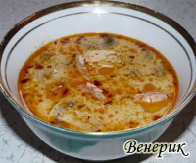 Тайский суп том ям с креветками