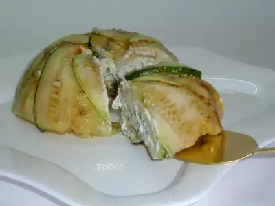 Закусочная шарлотка из кабачков и творожного ( или козьего сыра)