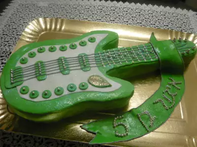 Торт "гитара"