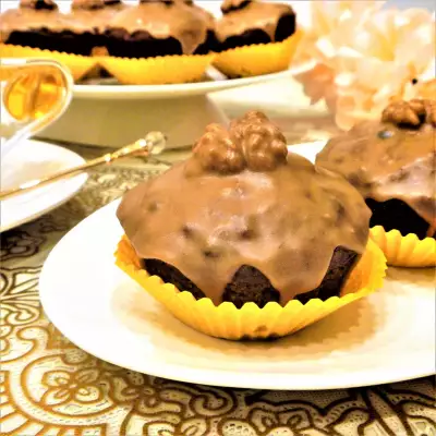 Тыквенные кексы с шоколадом и орехами