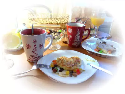 Оладьи с овсянкой и кабачком на завтрак.