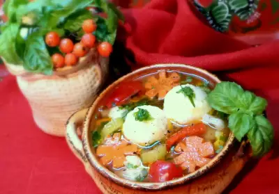 Легкий суп осенний ноктюрн овощной с рисово сырными шариками с мясной начинкой