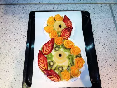 Торт с фруктами "8 марта"