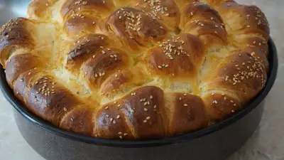 Сдобный хлеб, сербская погача