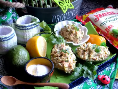 Салат-паштет из авокадо и рыбы