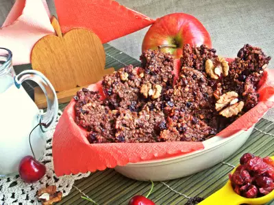 Гречневые батончики с ягодами и орехами