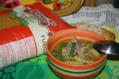 Суп с fusilli borges, индейкой и стручковой фасолью