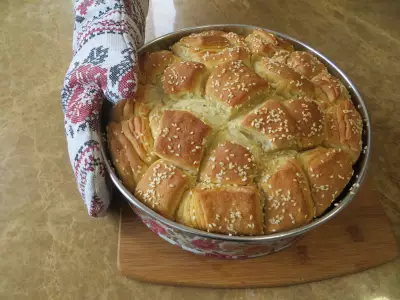 Сливочный хлеб из восьми лепешек обезьяний хлеб