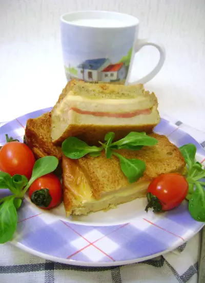 Запеченные бутерброды "полосатый завтрак". тест-драйв с «окраиной»