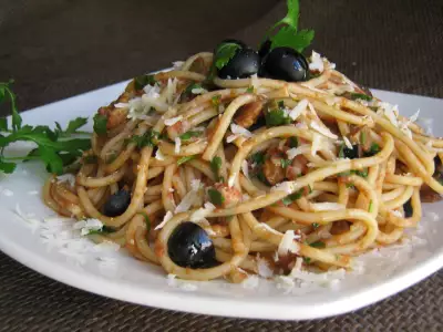 Спагетти с анчоусами spaghetti alla puttanesca
