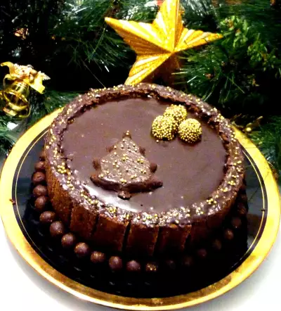 Шоколадно-клюквенный торт “в ожидании чуда”