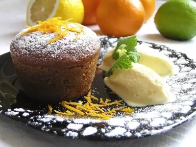 Десерт "цитрусовый всплеск" или апельсиново-мандариновые брауни с лимонно-лаймовым мороженым