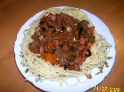Спагетти по-забайкальски (очень вольная интерпретация болоньезе)