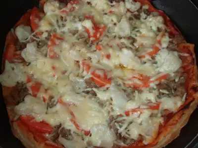 Пицца мясная с цветной капустой