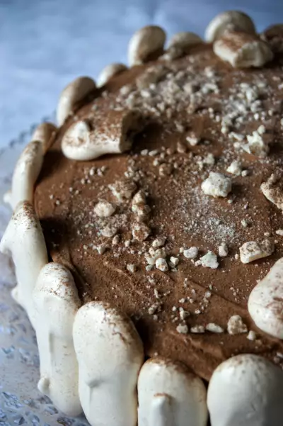 Миндальный торт с шоколадным крем мусом торжество