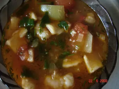 Венгерский суп-гуляш с клецками (чипетке)