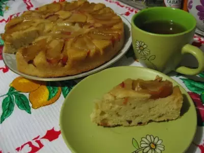 Яблочный пирог перевертыш с кленовым сиропом