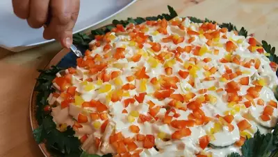Незабываемый салат с креветками на новый год + домашний майонез