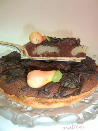 Домашний торт " шоко-груша" с консервированными грушами, шоколадом и орехами
