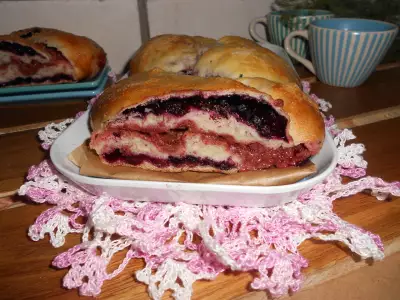 Пирог плетенка с ягодным ассорти