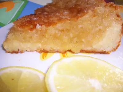 Творожный пирог с яблоками и лимоном.