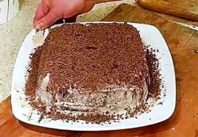 Шоколадный бисквитный торт в микроволновке