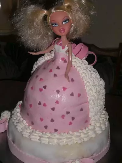 Торт кукла bratz