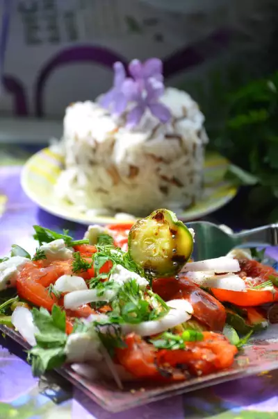 Салат из запеченных овощей с творожным сыром