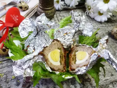Котлеты "трюфели",запеченные с перепелиным яйцом