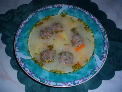 Юварлакя-тефтелевый греческий суп