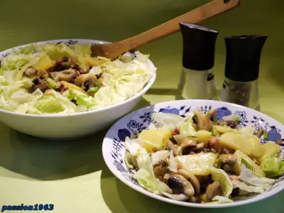 Сытный картофельный салат с шампиньонами и зеленым луком