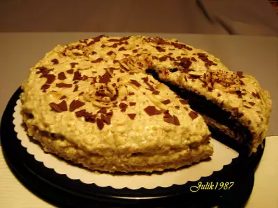Шоколадно-банановый торт с ореховым кремом
