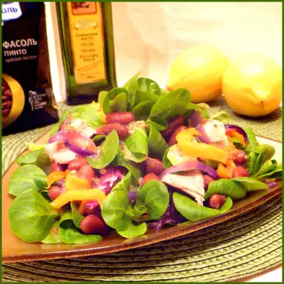 Салат весенний с фасолью,тунцом и  овощами.