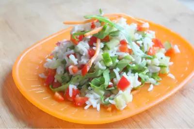 Салат с рисом по-бомбейски