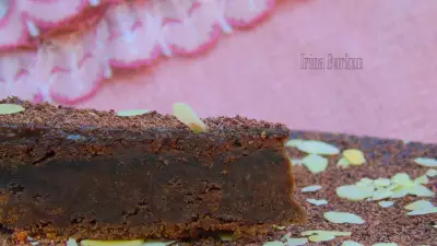 Шоколадный торт (трюфельный)