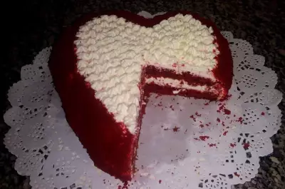 Торт-сердце "красный бархат"