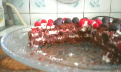 Шоколадный торт с малиной шоколадный клевер