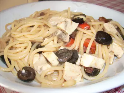 Спагетти с рыбой- меч по-неаполитански