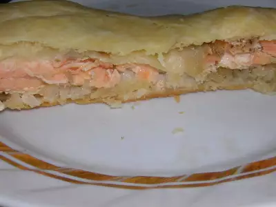 Слоёный пирог с сёмгой
