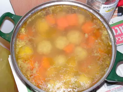 Суп оранжевый с тыквой и фрикадельками