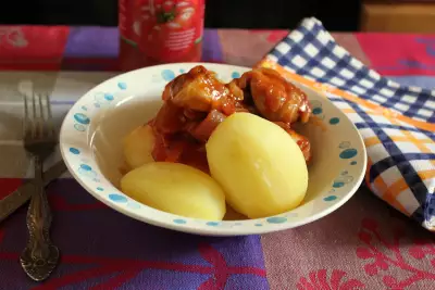 Курица в южно итальянском стиле с отварным картофелем