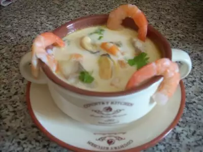 Суп с морепродуктами сливочный "средиземноморский"