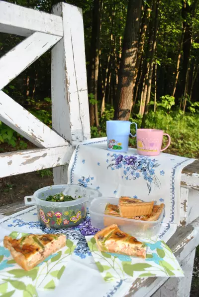 Киш с рыбой + зеленый салат= вкусный пикник
