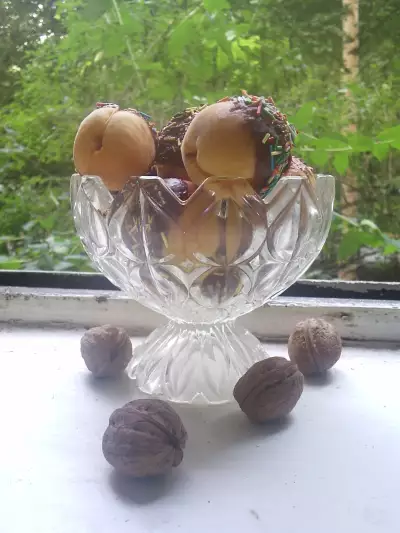 Фаршированные абрикосы в шоколаде