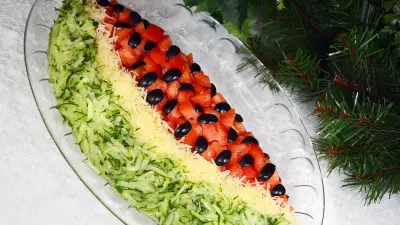 Праздничный салат арбузная долька
